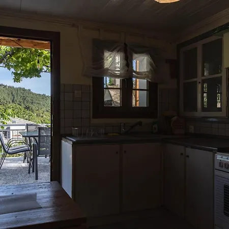 Сasa de vacaciones Nerida's-traditional 3 Bedroom Townhouse-bbq-view