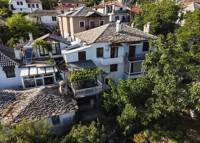 Casa vacanze Nerida's-traditional 3 Bedroom Townhouse-bbq-view