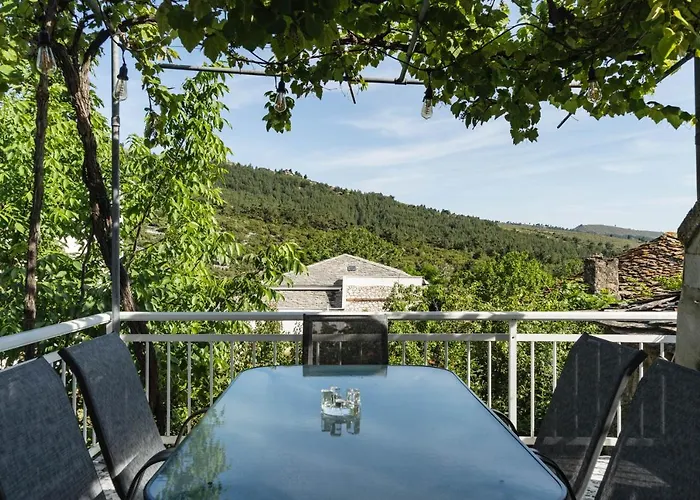 Feriehus Nerida's-traditional 3 Bedroom Townhouse-bbq-view